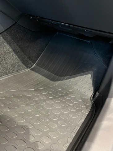 Килимки салону (гумові) TOYOTA CAMRY (AXV 80) Україна (43877)