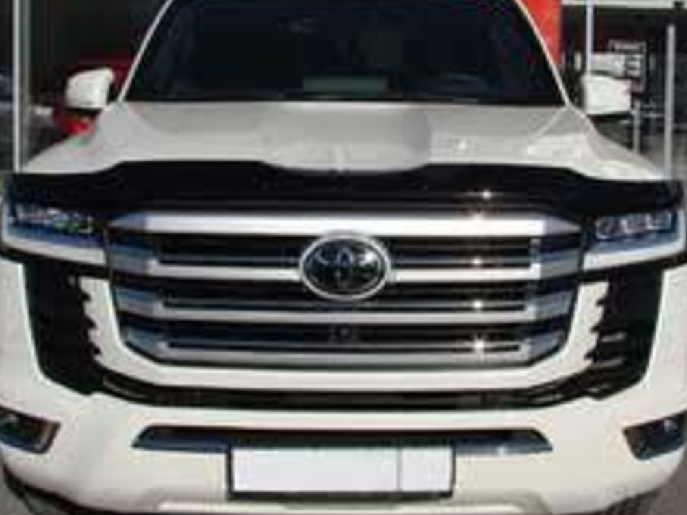 Дефлектор капота LC300 (TOYOTA) (24966)