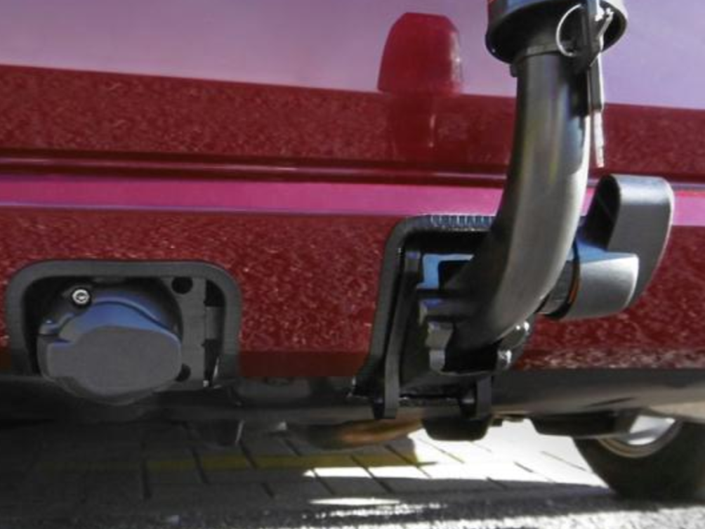 Фаркоп з'ємний з проводкою Corolla 2020 TOYOTA ) (24937)