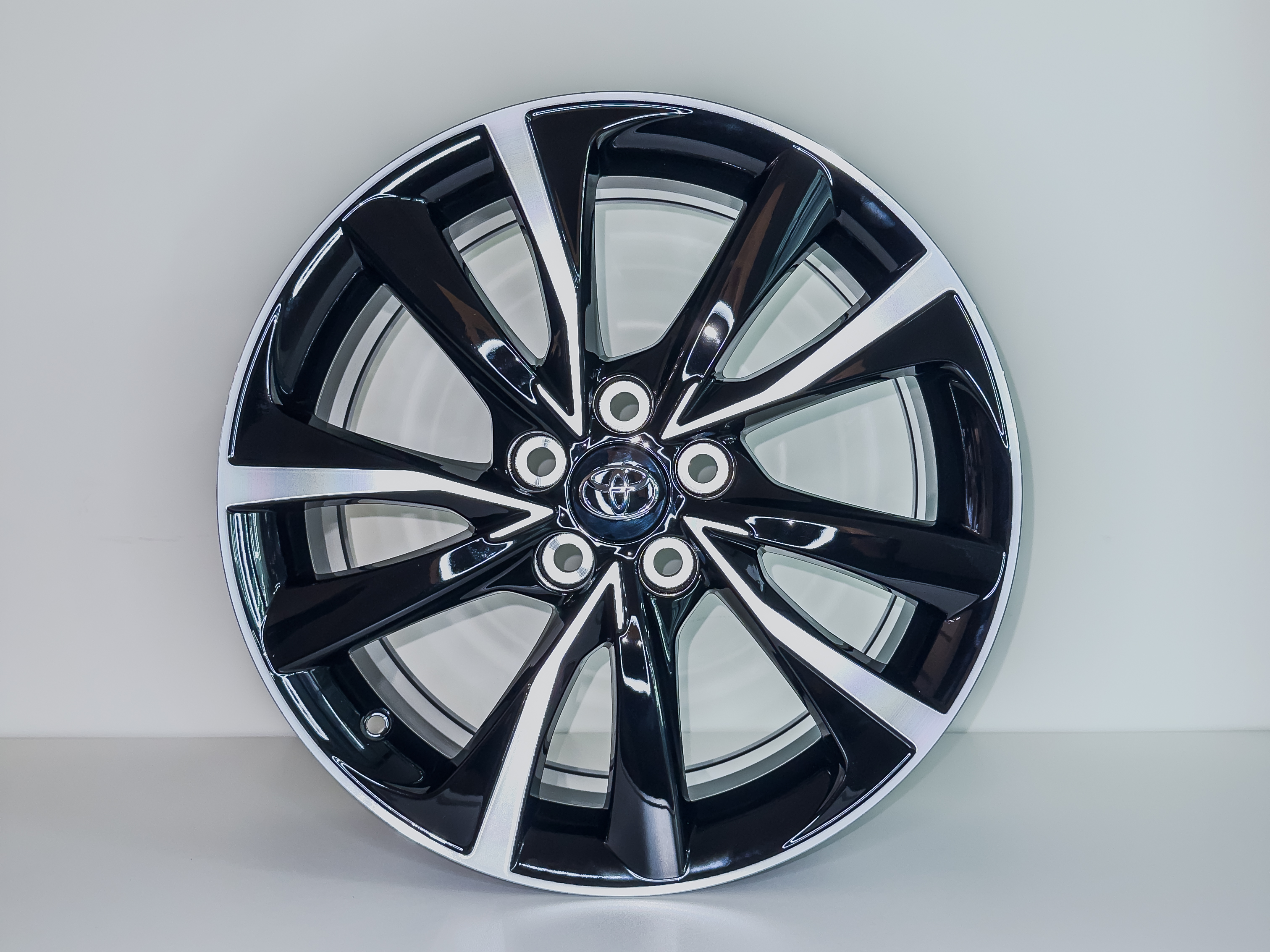 Диск колісний легкосплавний 18, Black Machined (25046)