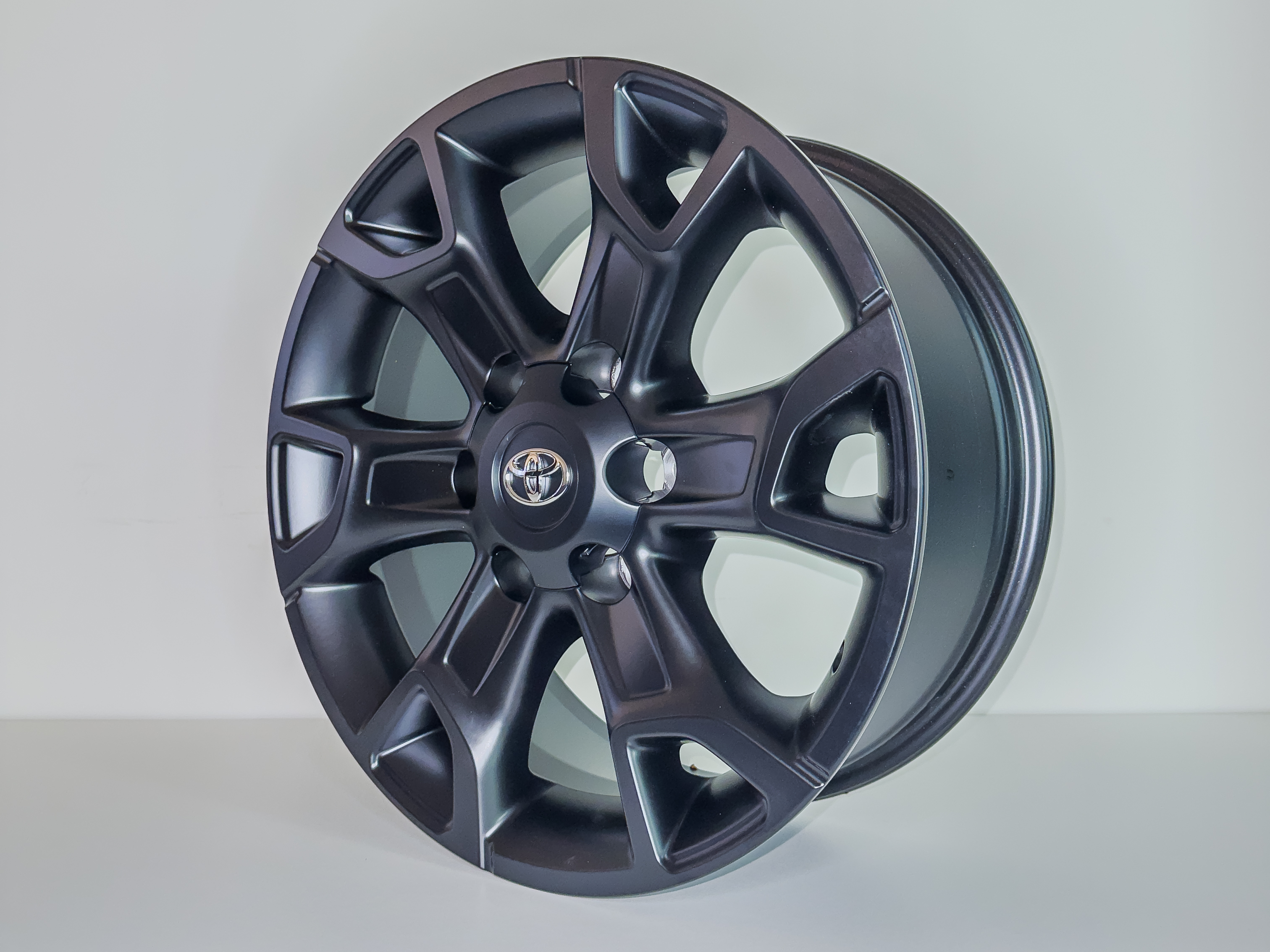 Диск легкосплавний 18" (TOYOTA) (33104)