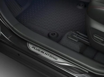 Накладки порогів (к-кт) з логотипом Plug-in hybrid (TOYOTA) (31568)