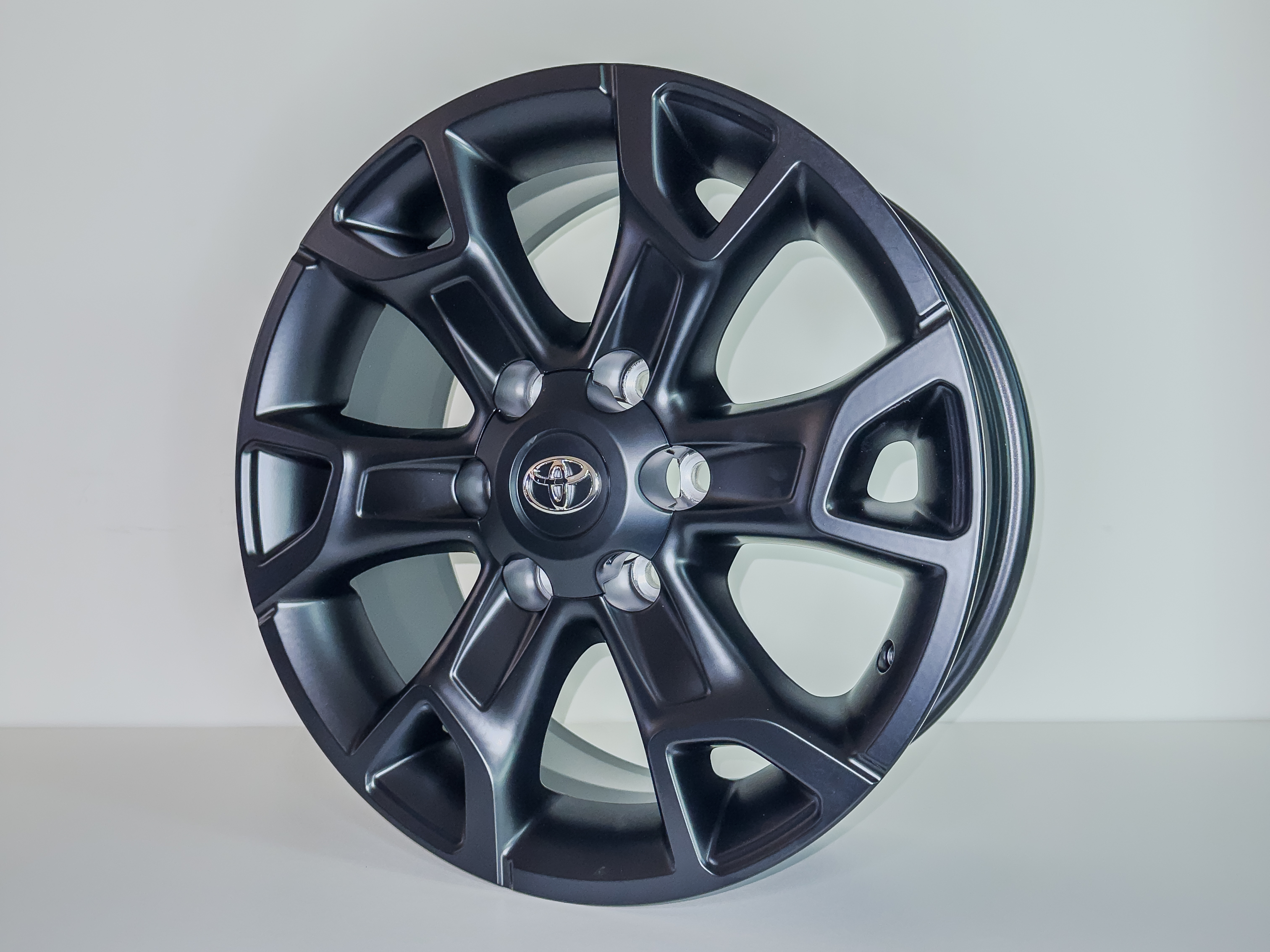 Диск легкосплавний 18" (TOYOTA) (33104)
